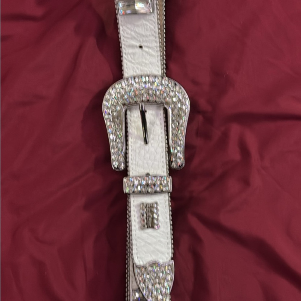 B.B. SIMON WHITE FARAH BELT SIZE 32-36